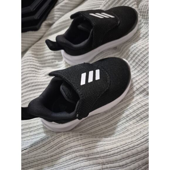 Adidas Infant Size 5.5K Fortarun AC Sneakers, Core Black/White EUC - Picture 1 of 7